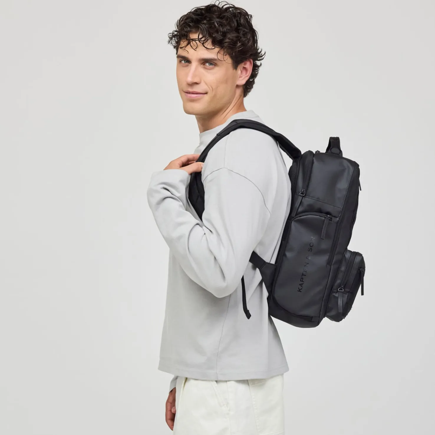 Bergen Ultra All Black