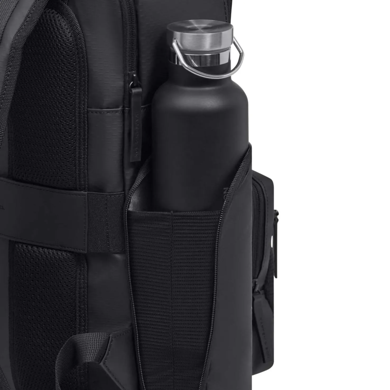 Bergen Ultra All Black