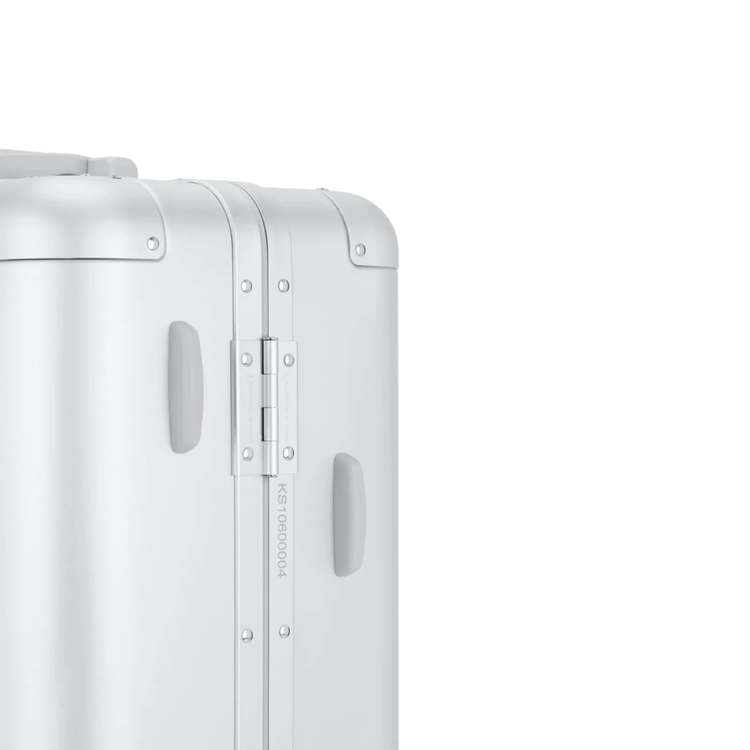 Heathrow Aluminium Cabin Silver