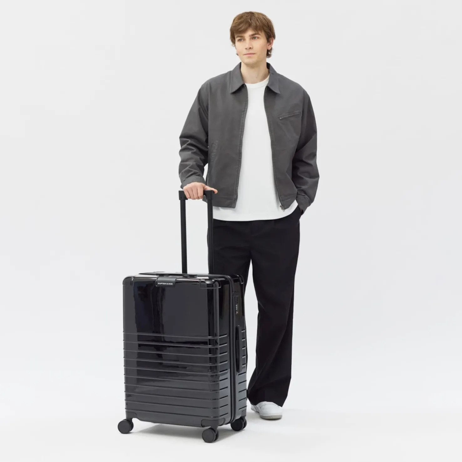 Heathrow Essential Check In All Black
