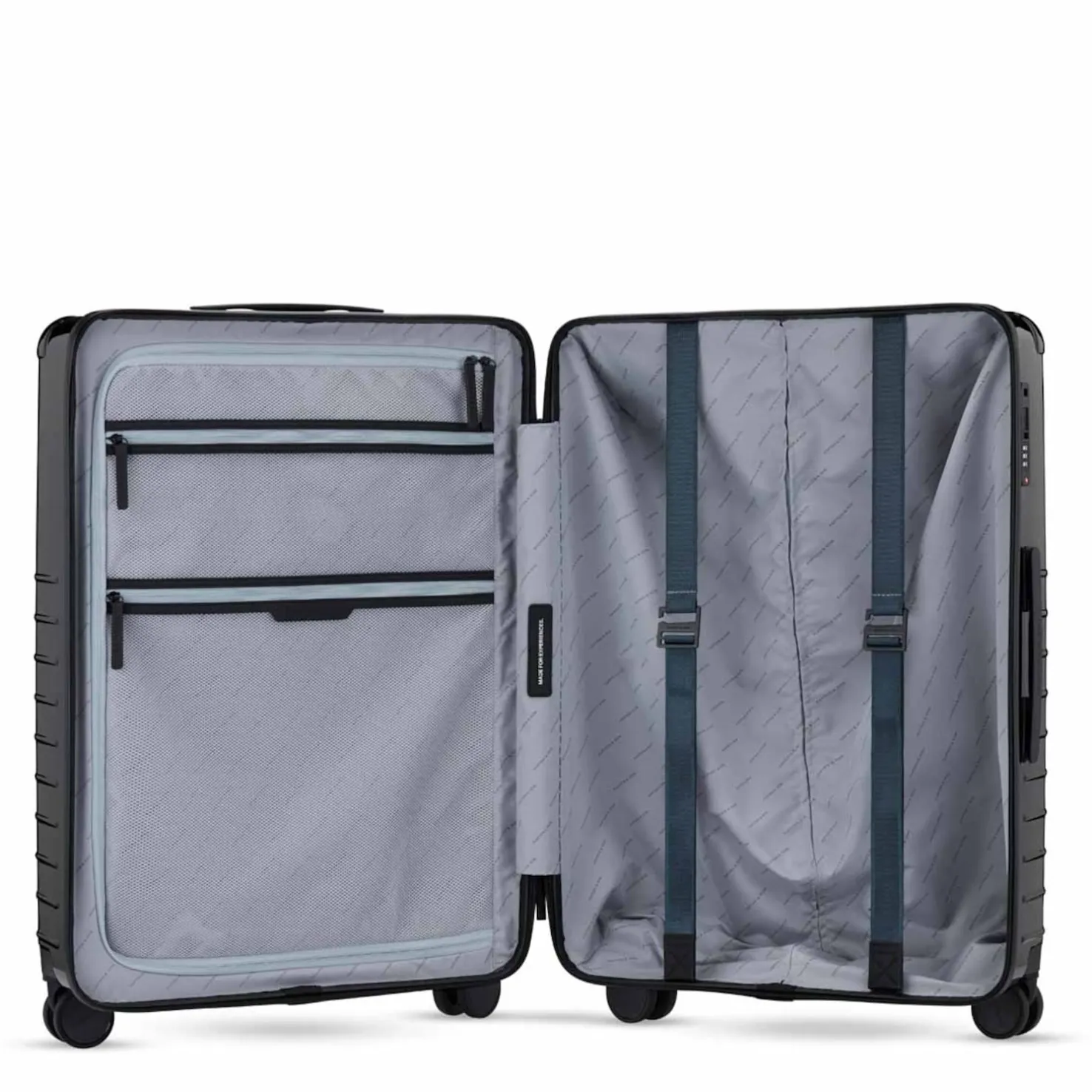 Heathrow Essential Check In All Black