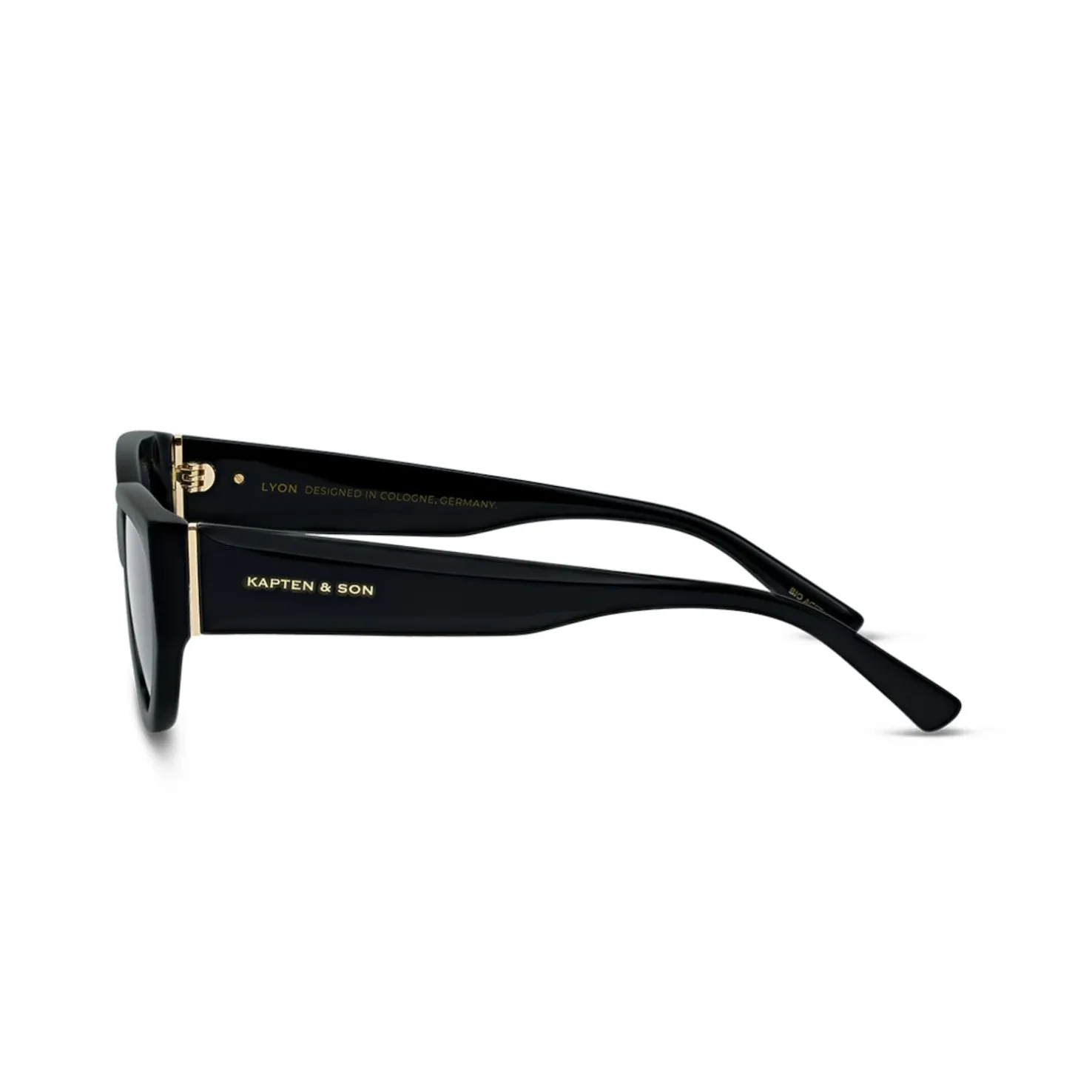 Lyon All Black