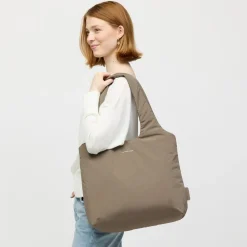 Skara Cloud Shopper Walnut
