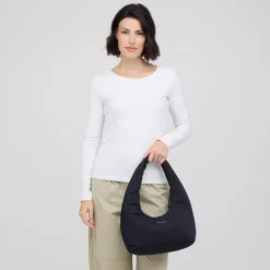 Skara Cloud Shoulder All Black