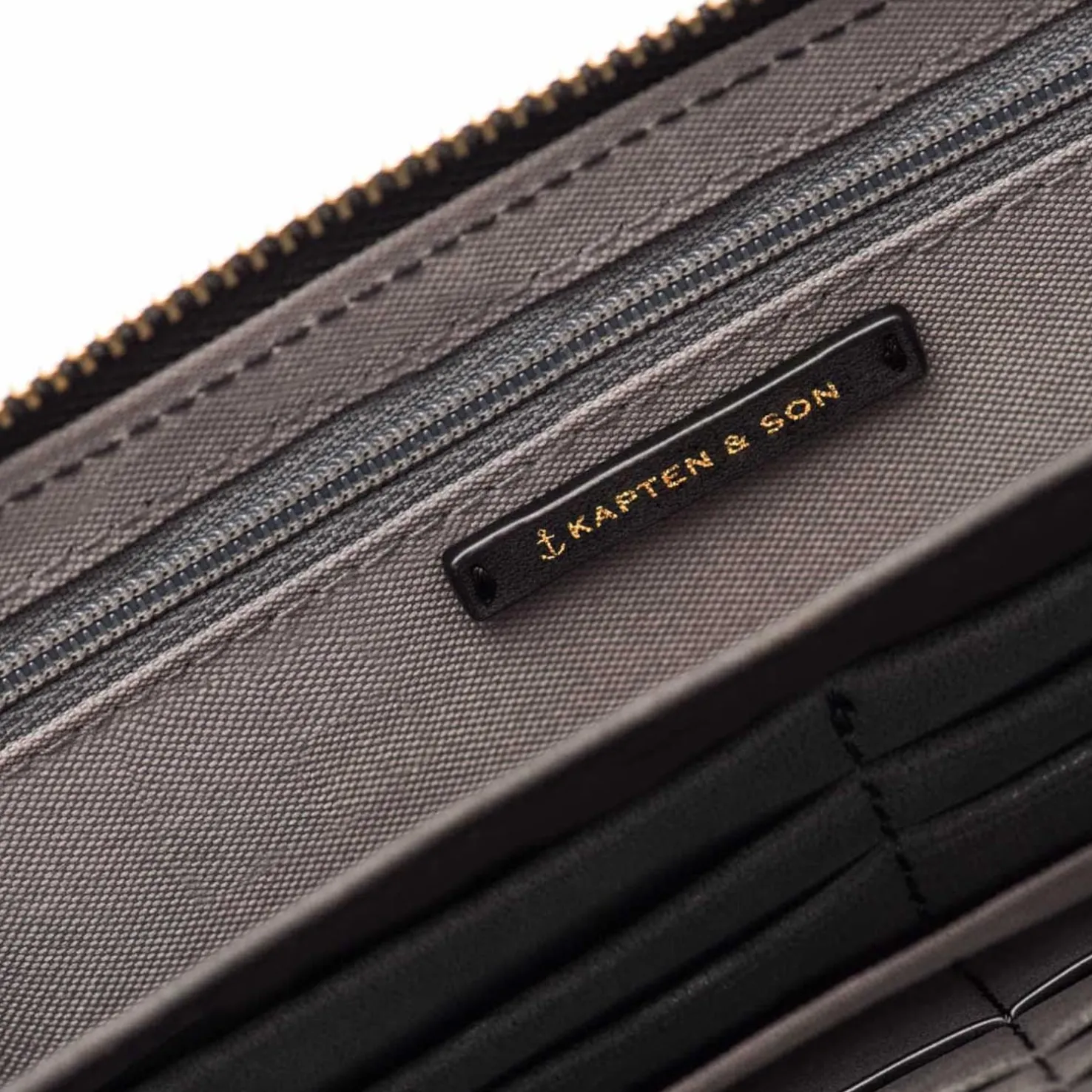 Wallet Louvre Black
